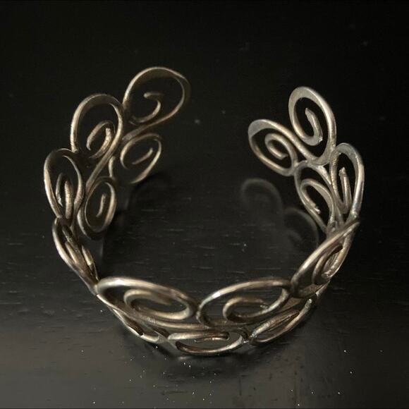 Swirly Silver Metal Cuff Bracelet - Picture 4 of 4